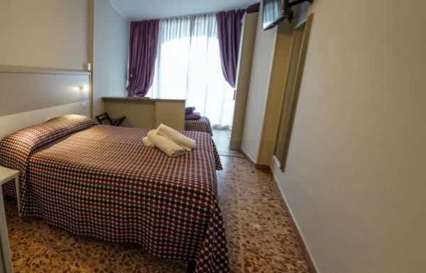 Dreibett-/Vierbettzimmer mit Meerblick